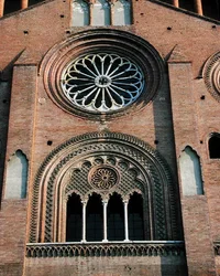Südliches Rosettenfenster